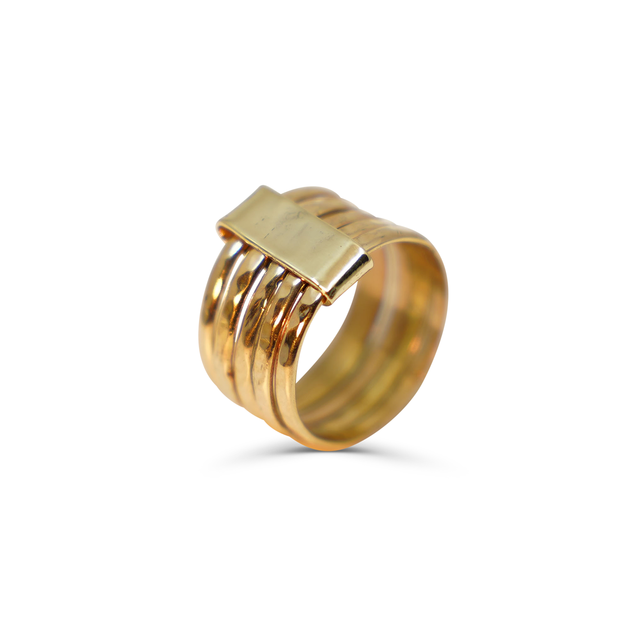 STAPELTJE VAN 5 GEHAMERDE 14 KARAAT GOUDEN RINGEN