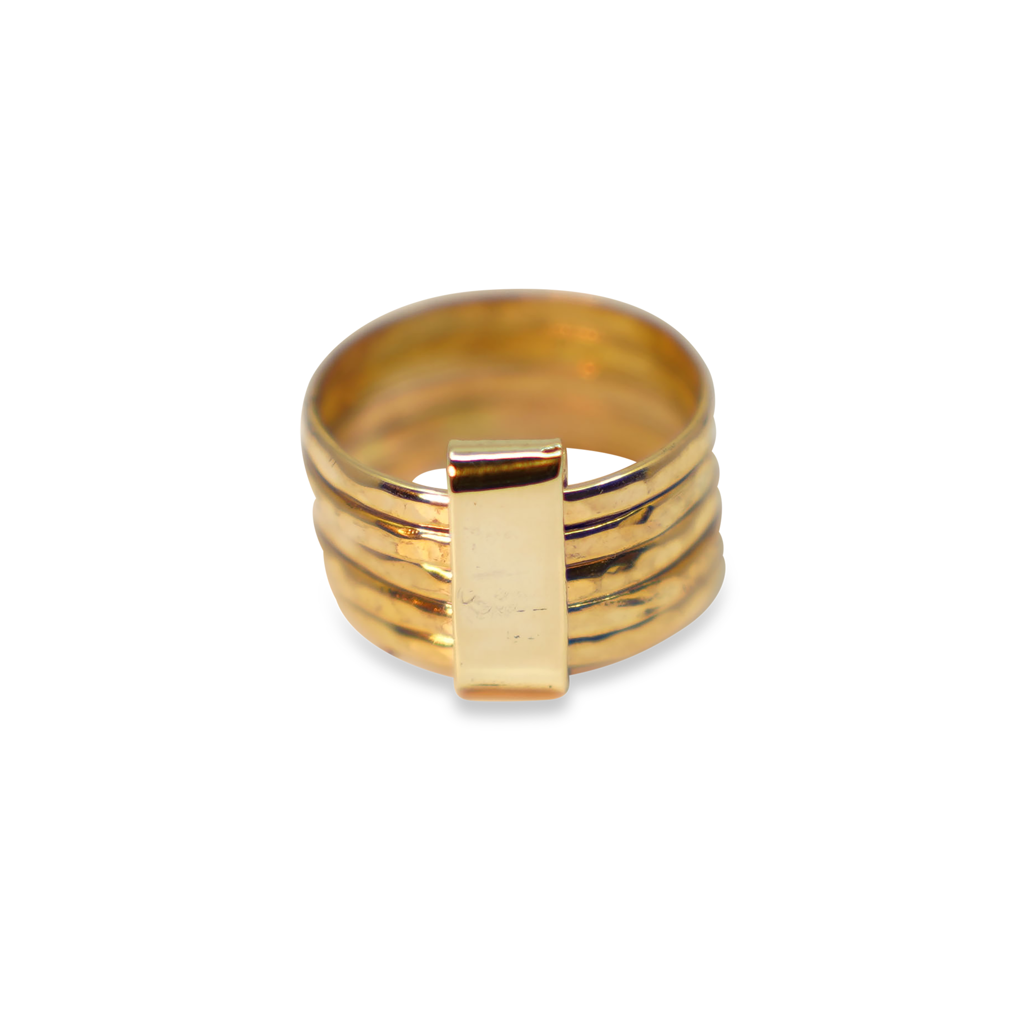 STAPELTJE VAN 5 GEHAMERDE 14 KARAAT GOUDEN RINGEN