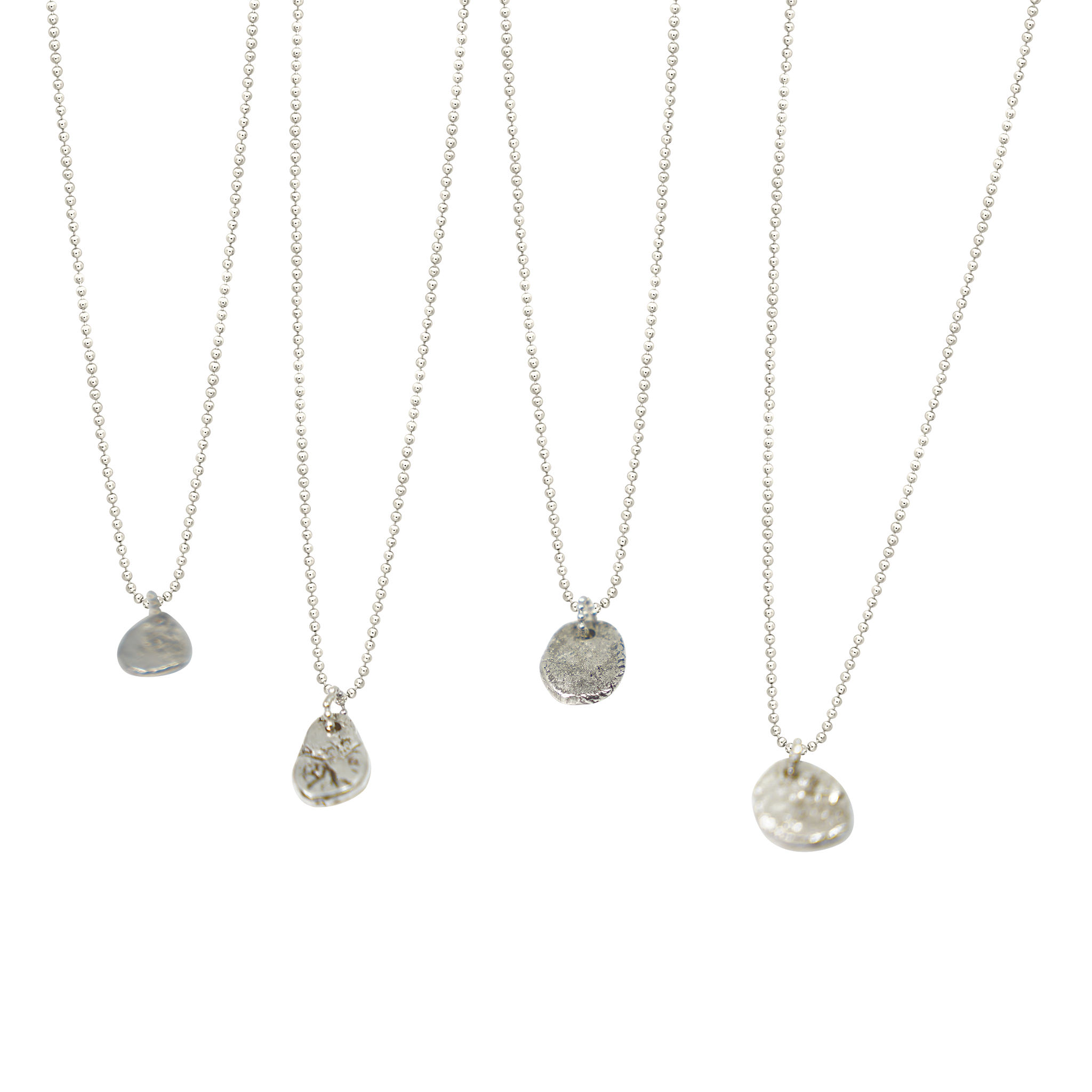Zilveren nugget aan ketting in muntvorm