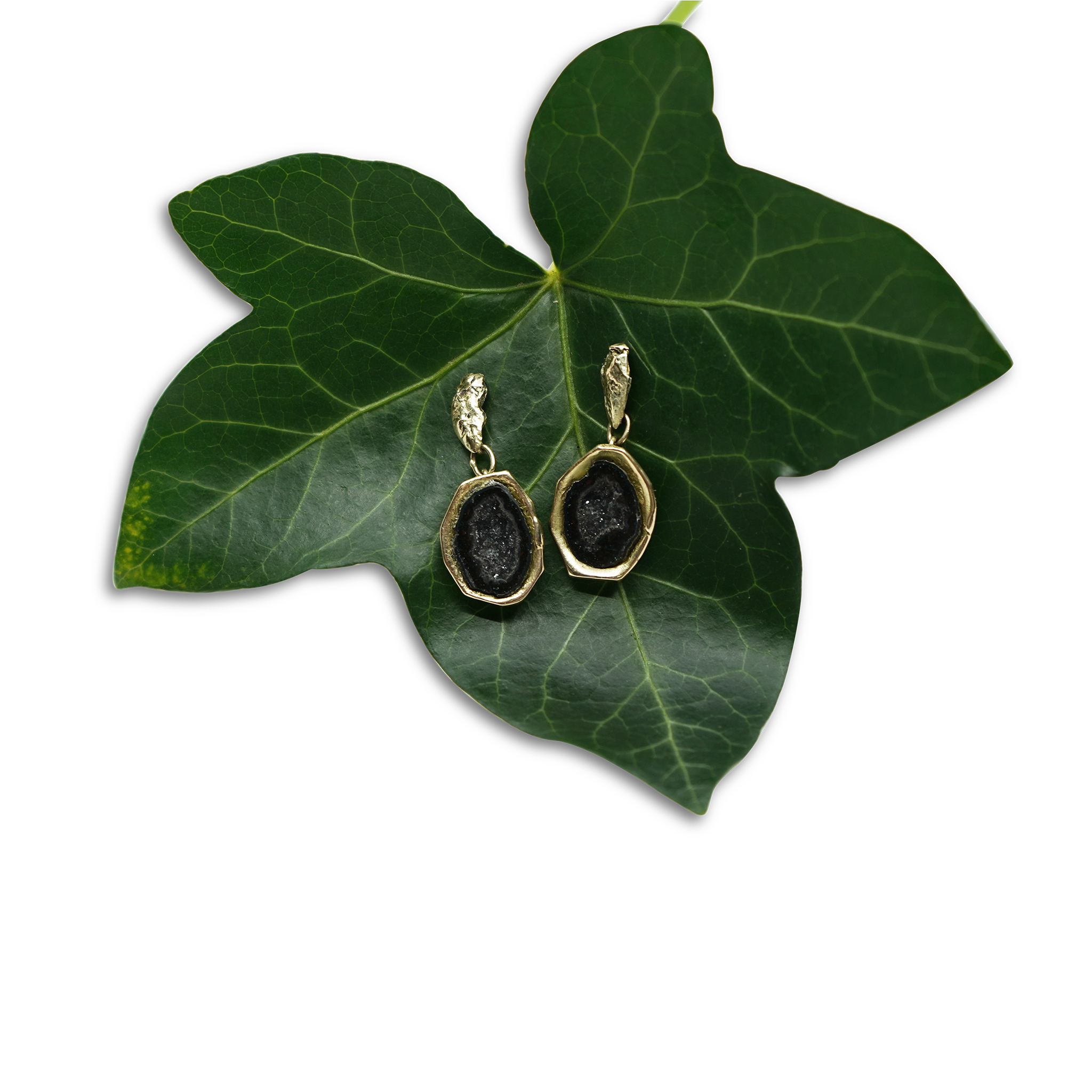 OORBELLEN MET MINI GEODEN GEVAT IN 14 KARAAT GOUD