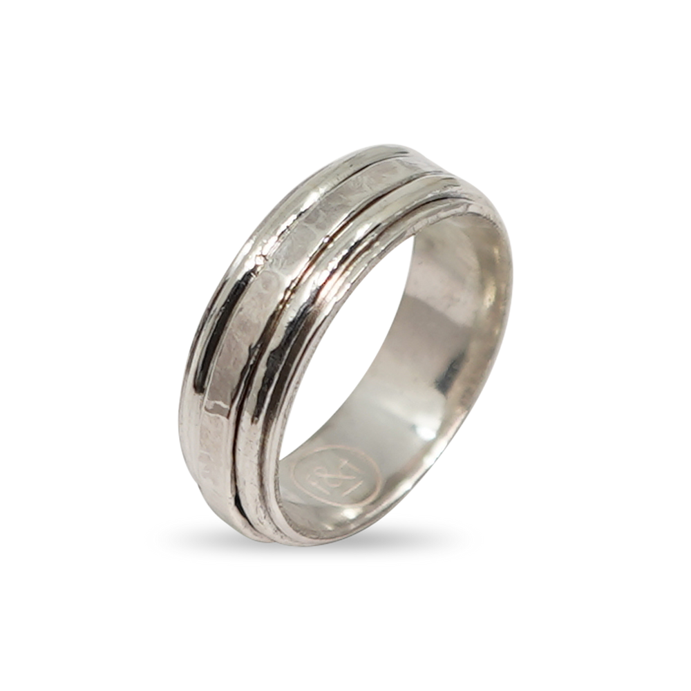 GEHAMERDE MANNENRING ZILVER