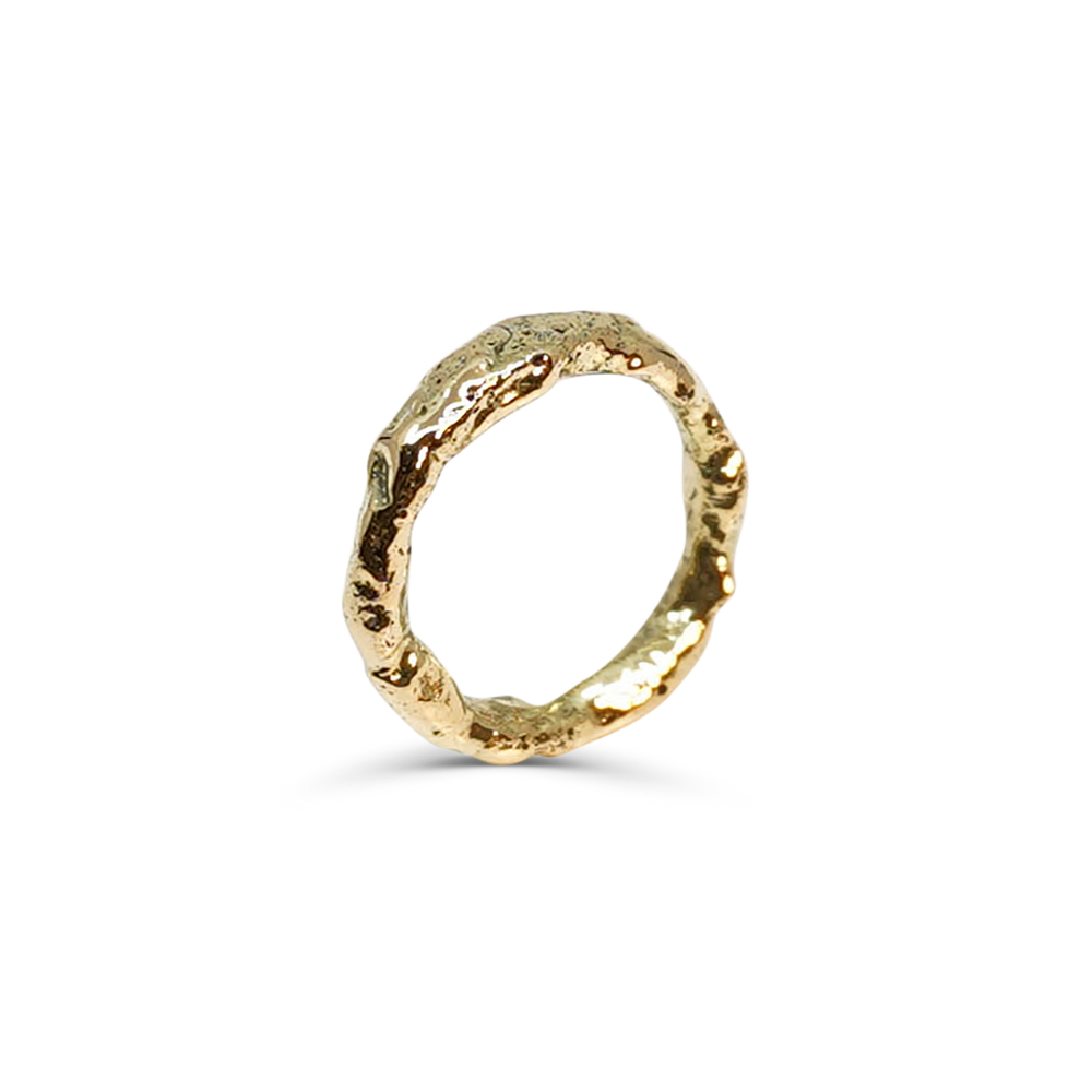 ORGANISCHE 18 KARAAT HANDGEMAAKTE GOUDEN RING