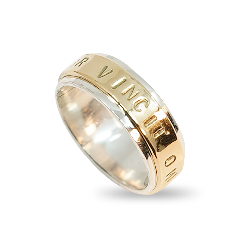 RING VAN GOUD EN ZILVER MET TEKST