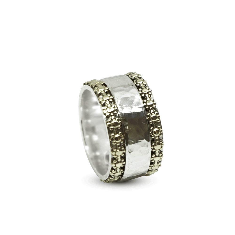 STOERE BREDE ZILVEREN RING MET GOUDEN BLOEMETJES