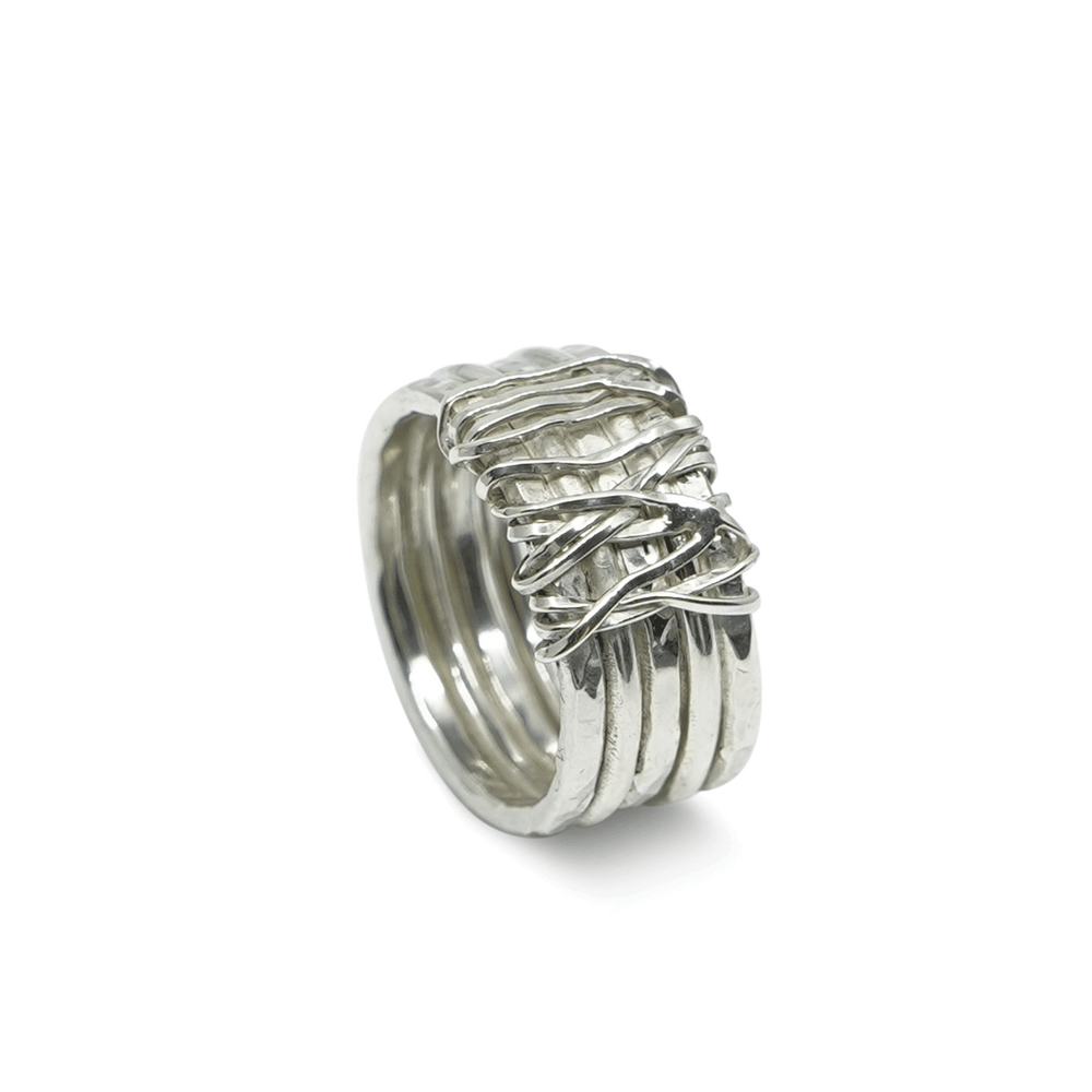 STAPELRING OMWONDEN MET ZILVERDRAAD